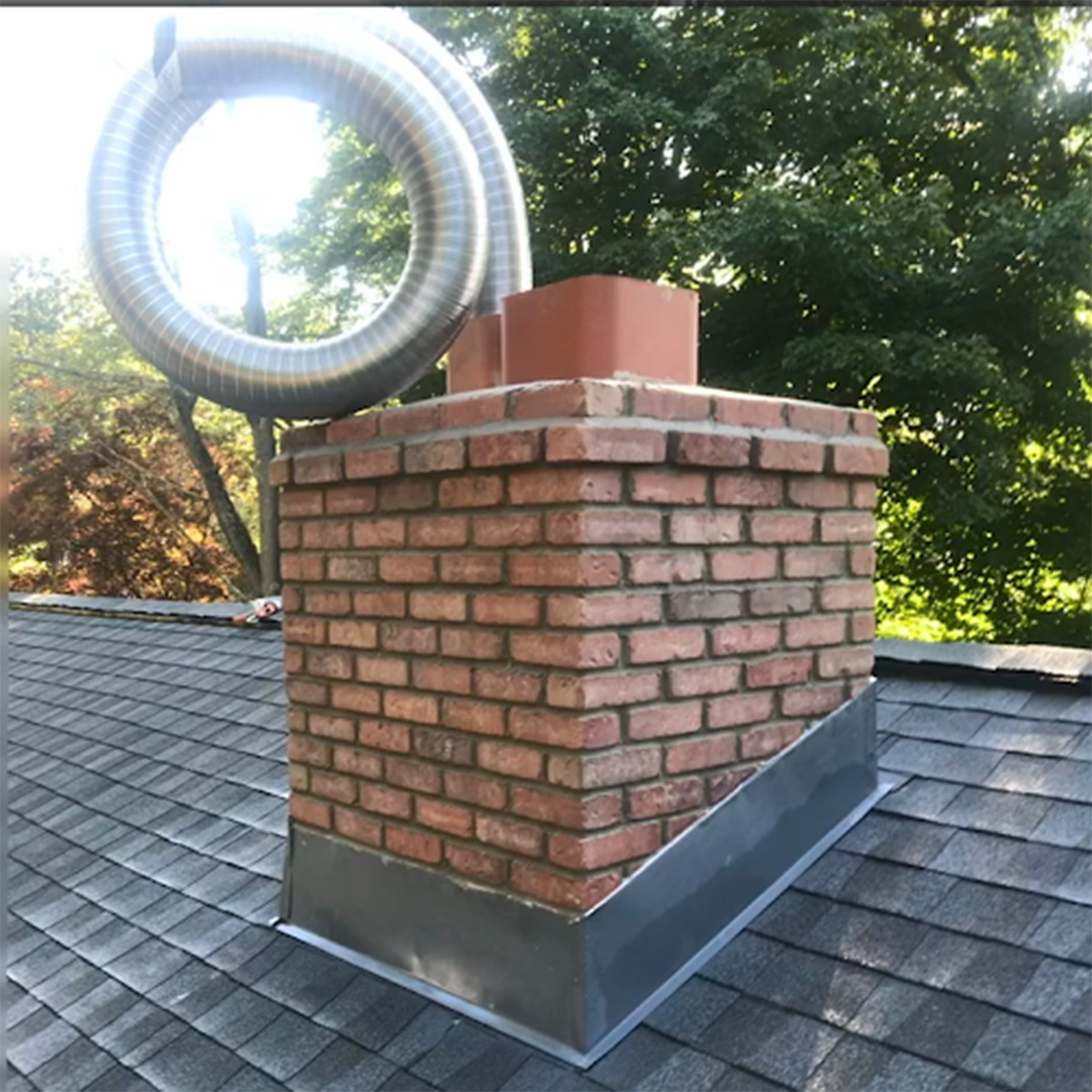 Installing chimney liners to prevent leaks in Edison, NJ